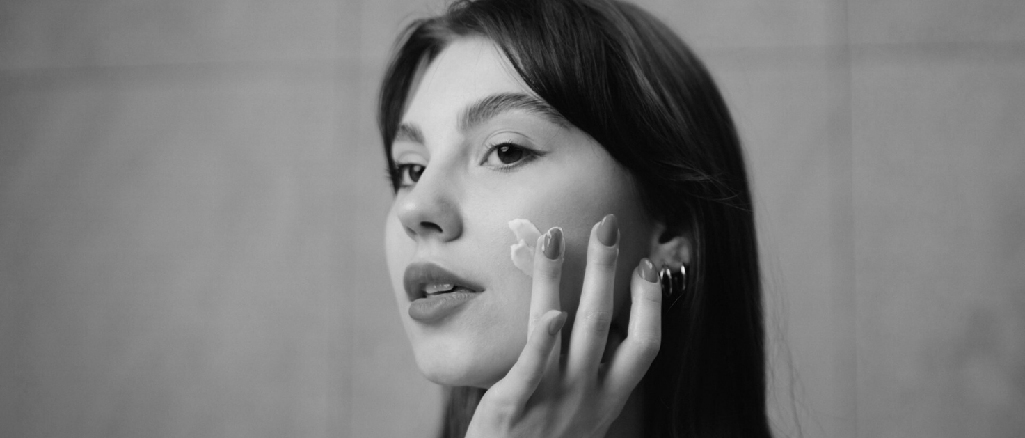 YENİ NESİL KOLAJEN TAKVİYELERİYLE SAÇ SAĞLIĞINIZI DESTEKLEYİN